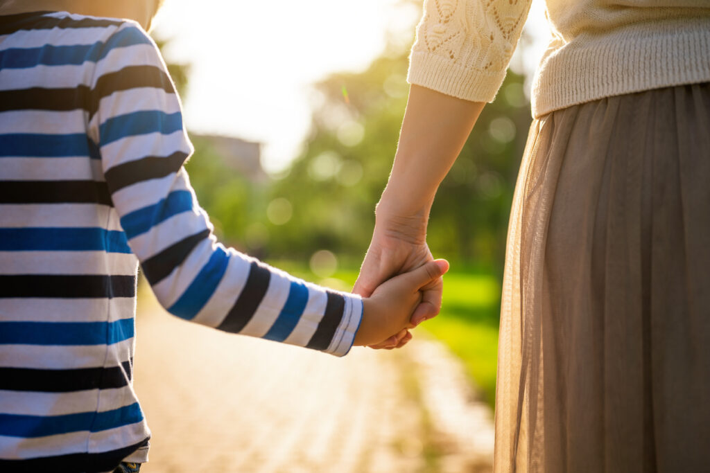 How to Obtain Full Custody of a Child as a Mother in California