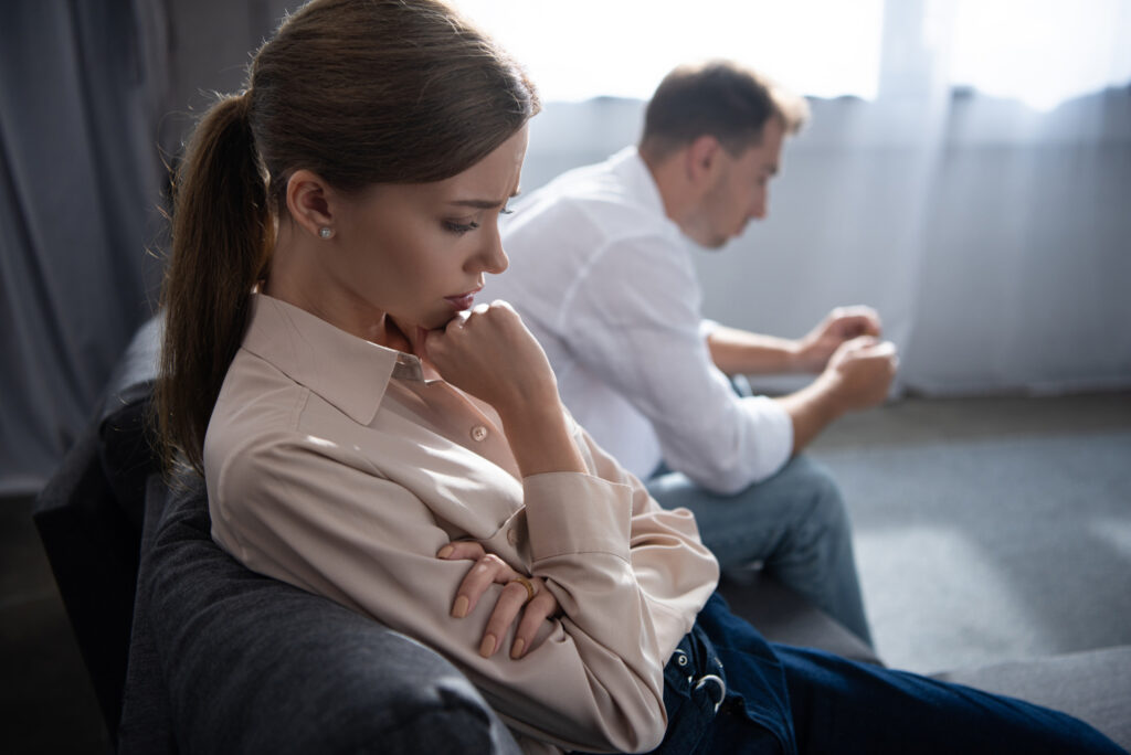 How to Tell If Your Marriage Is Over? Early Signs of Divorce